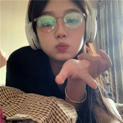 藏身密林海报